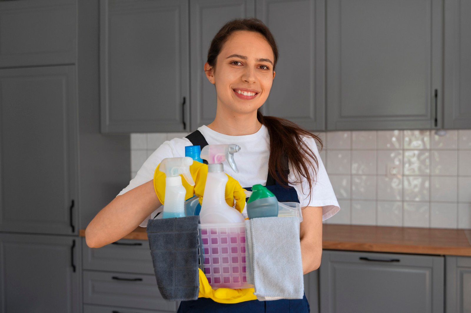 medium-shot-woman-cleaning-home