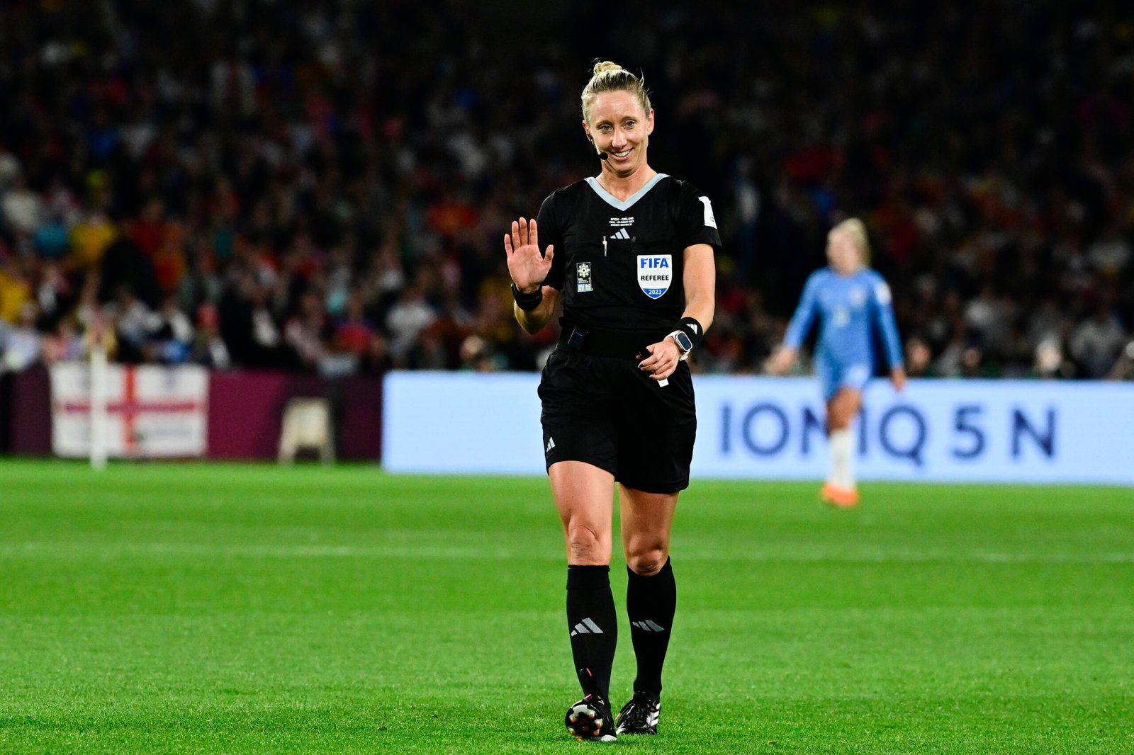 Sydney, Australia, August 20th 2023: Referee Tori Penso during the FIFA Womens World Cup 2023 final football match between Spain and England at Stadium Australia in Sydney, Australia.  (Richard Callis / SPP)